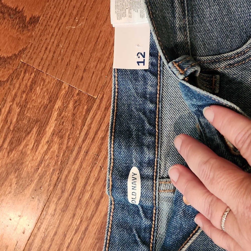 NWT Old Navy Shorts - Picture 2 of 5